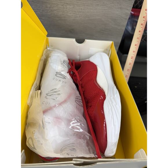 Curry 11 Team White Red 3027637-100 Under Armour Size 11.5 - Picture 7 of 8